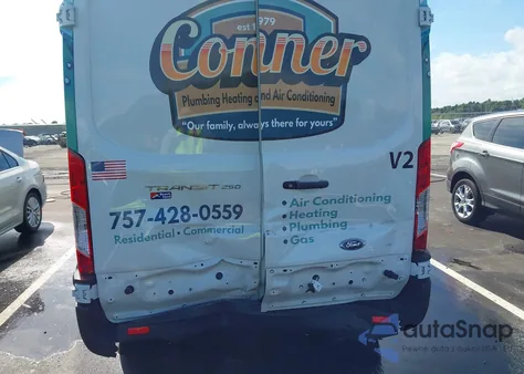 2024 Ford Transit-250 z USA, uszkodzony, nr VIN 1FTBR1C83RKA89957